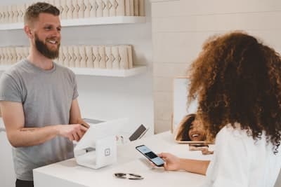 Commerce & Retail